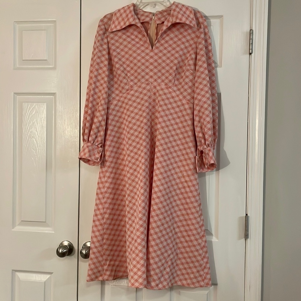 Vintage Handmade 1960s Dress. Polyester. No tags. - Picture 2 of 13